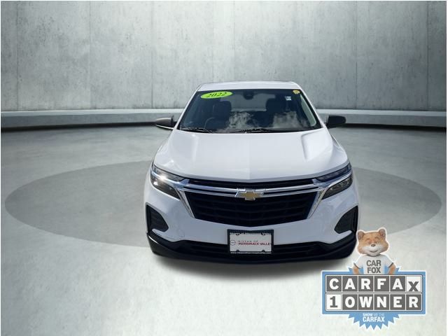 2022 Chevrolet Equinox LS photo 2