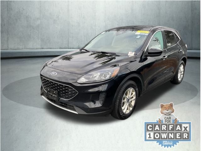 2021 Ford Escape SE photo 3
