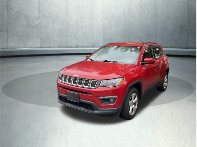 2018 Jeep Compass Latitude photo 3