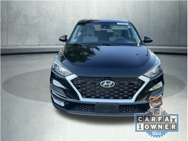 2020 Hyundai Tucson SE photo 2