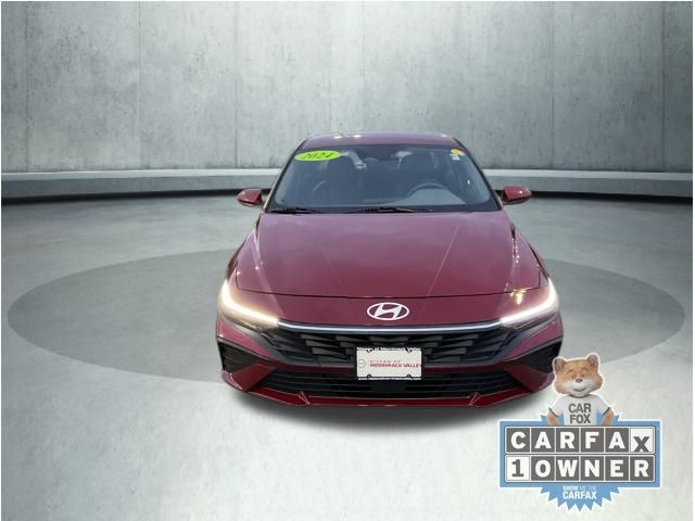 2024 Hyundai Elantra SEL photo 2
