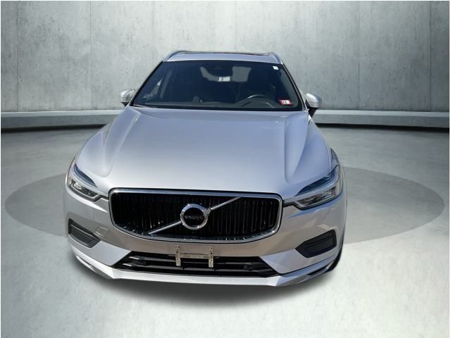 2020 Volvo XC60 T6 Momentum photo 2
