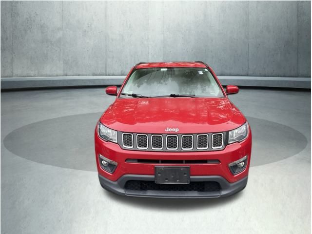 2018 Jeep Compass Latitude photo 2