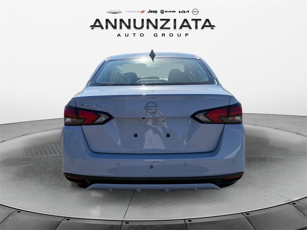 New 2025 Nissan Versa 1.6 SV Sedan