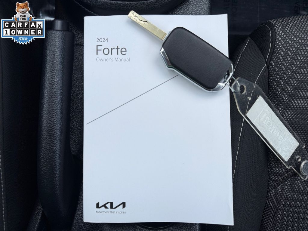 2024 Kia Forte LXS - Photo 30