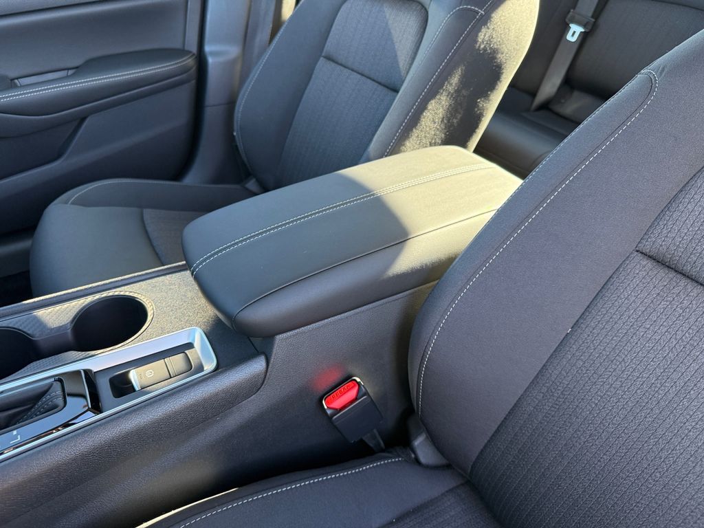 2025 Nissan Altima SV - Photo 16