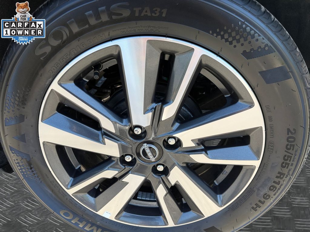 2025 Nissan Versa Sedan SV - Photo 22