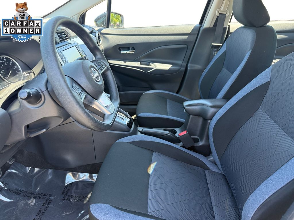2025 Nissan Versa Sedan SV - Photo 9