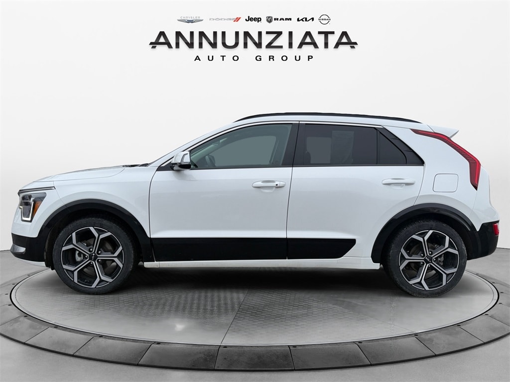 Certified 2025 Kia Niro EX Touring SUV
