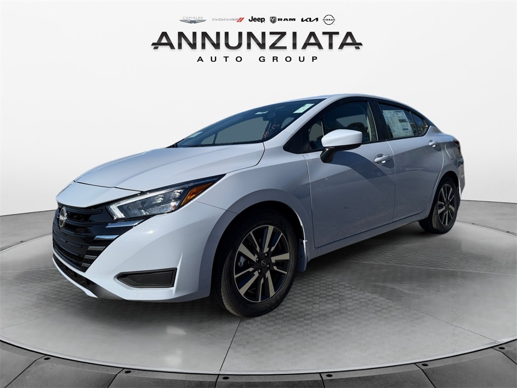 New 2025 Nissan Versa 1.6 SV Sedan
