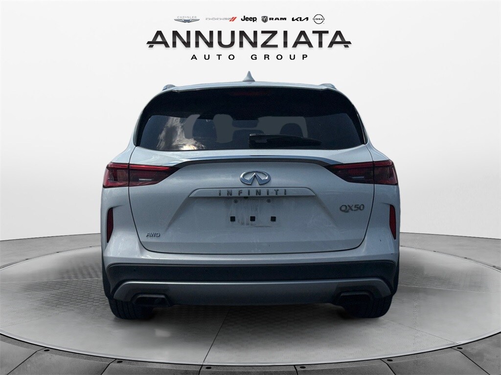 2020 Infiniti QX50 Luxe photo 4