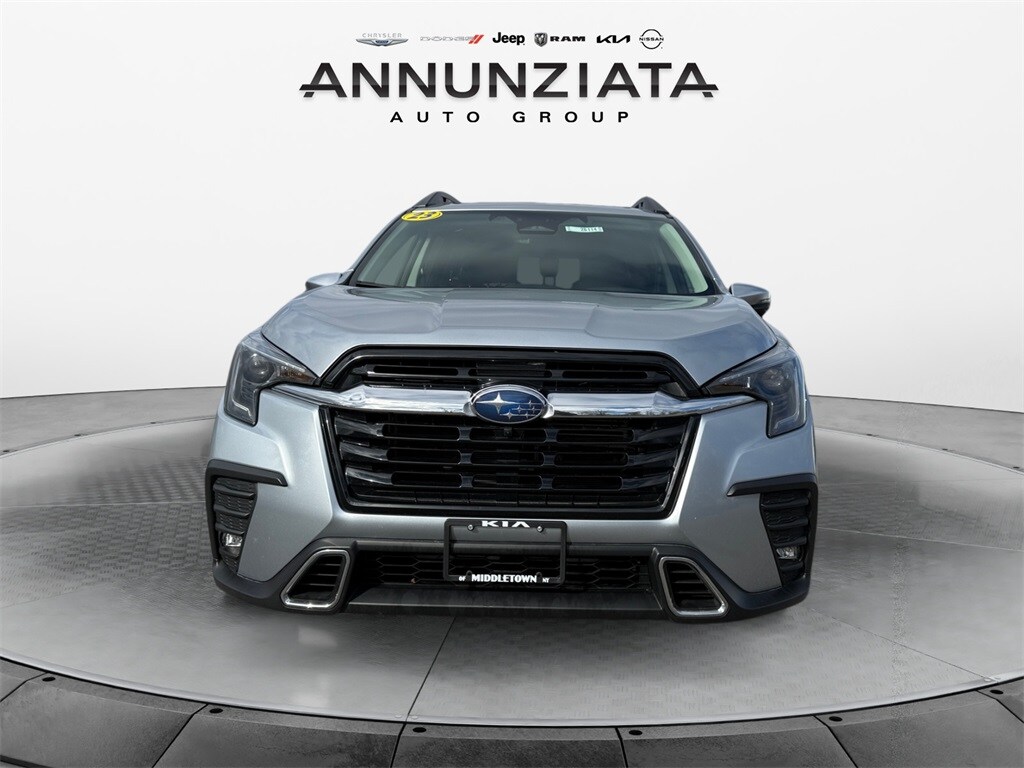 2023 Subaru Ascent Touring photo 3