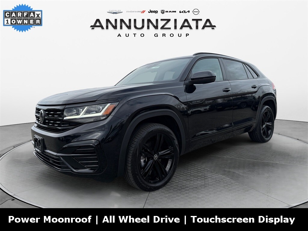 2023 Volkswagen Atlas Cross Sport SEL R-Line Black's photo