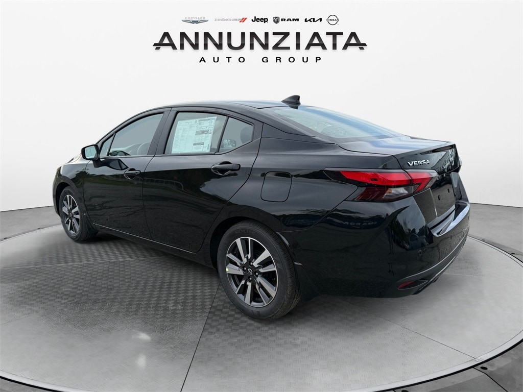 New 2025 Nissan Versa 1.6 SV Sedan