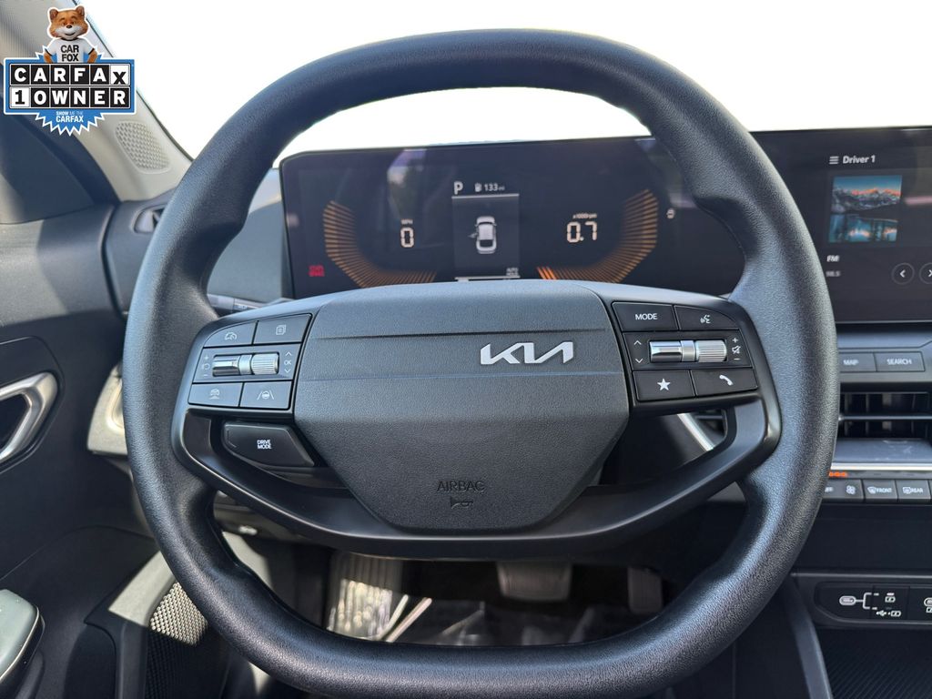 2025 Kia K4 LXS - Photo 12
