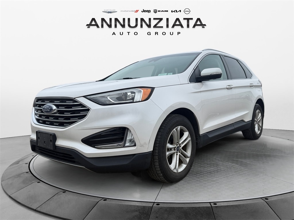 2019 Ford Edge SEL's photo