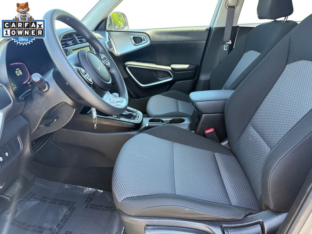 2025 Kia Soul LX - Photo 9