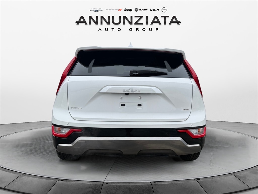 Certified 2025 Kia Niro EX Touring SUV