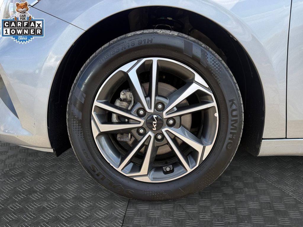 2024 Kia Forte LXS - Photo 20