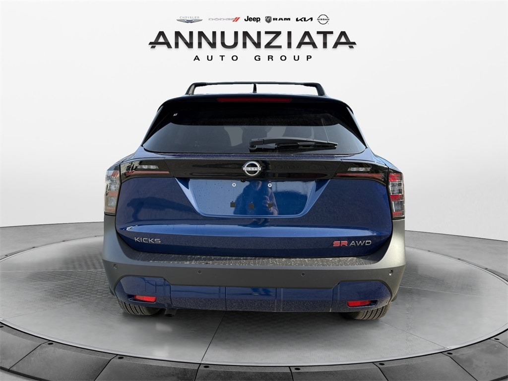 New 2026 Nissan Kicks SR SUV