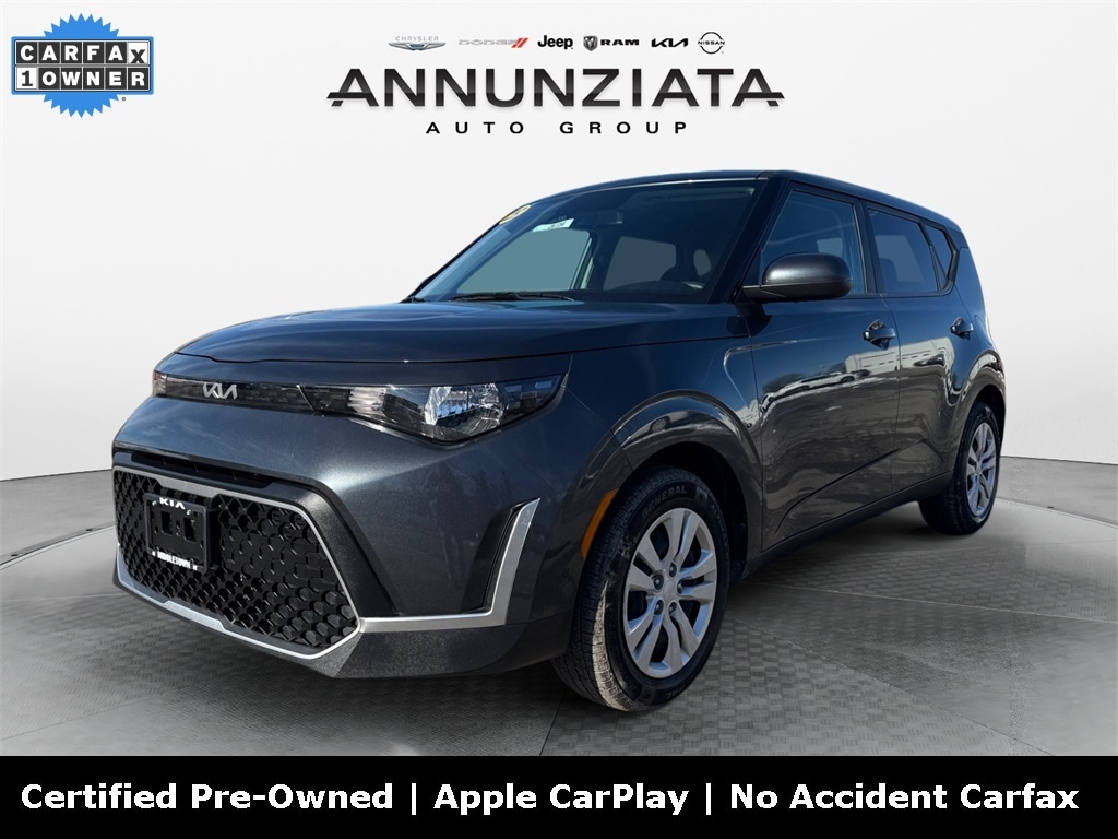 2023 Kia Soul LX's photo