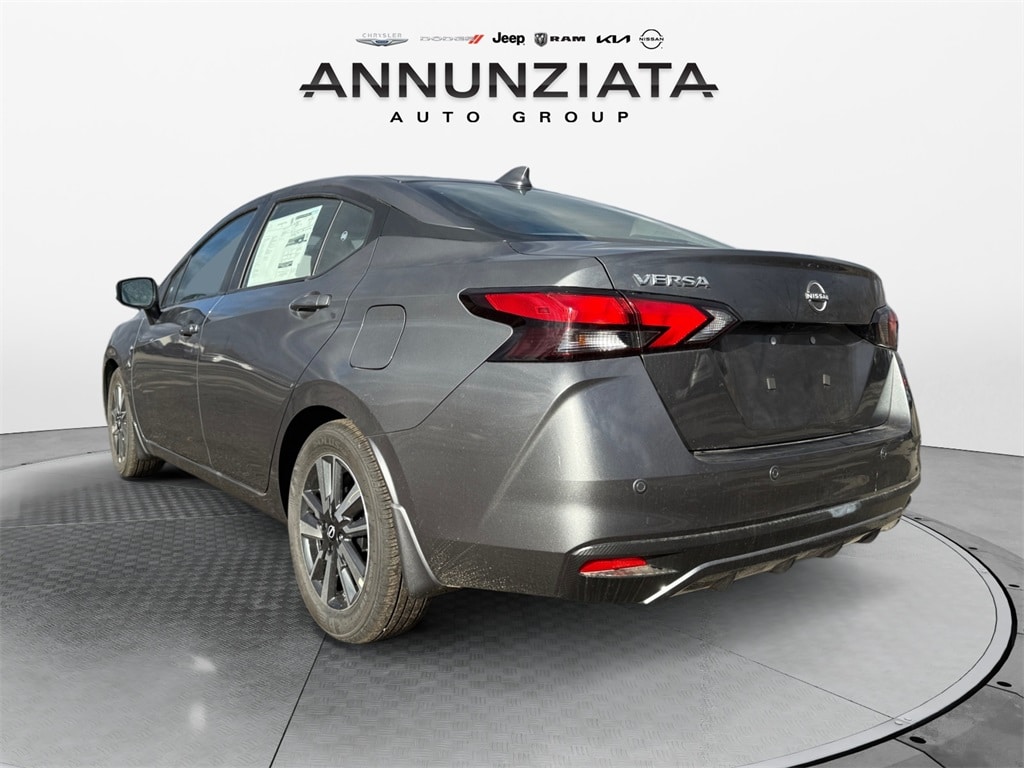 New 2025 Nissan Versa 1.6 SV Sedan