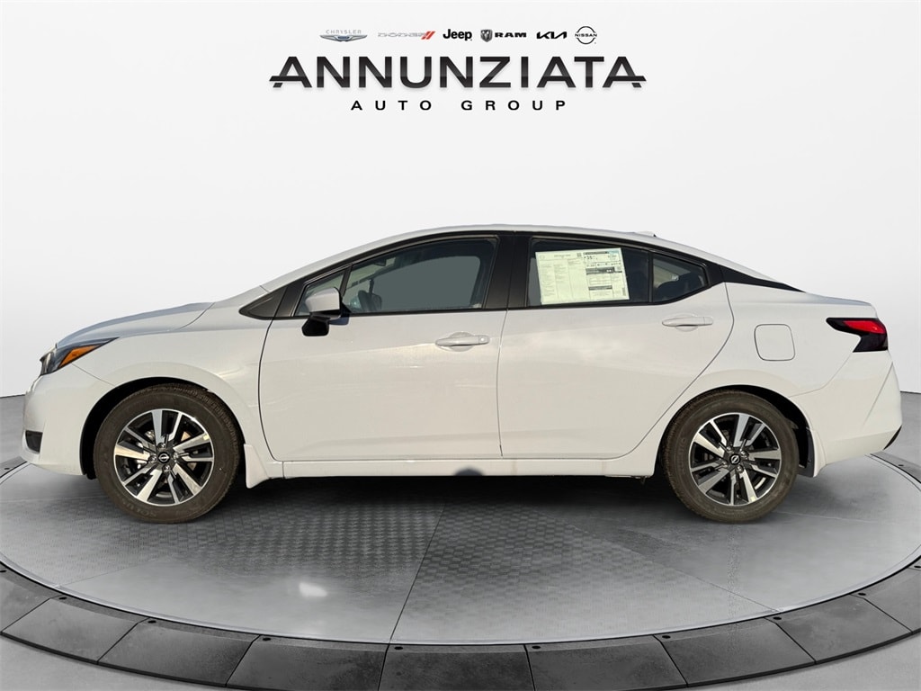 New 2025 Nissan Versa 1.6 SV Sedan