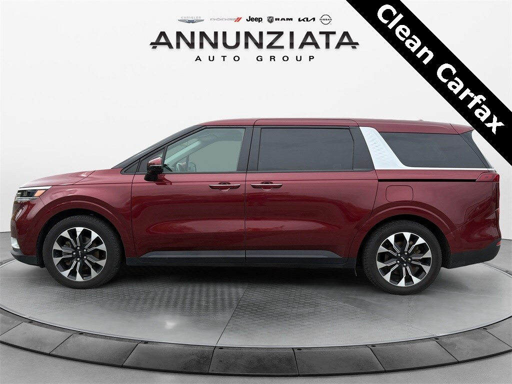 2024 Kia Carnival EX photo 2