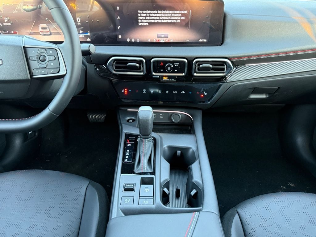 2026 Nissan Sentra SR - Photo 11