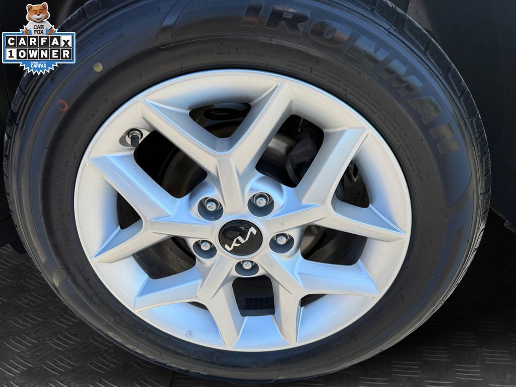 2025 Kia Soul LX - Photo 21