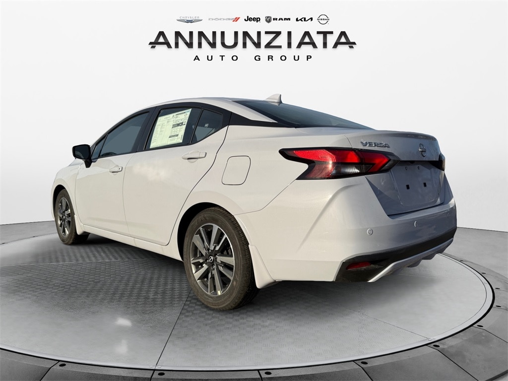 New 2025 Nissan Versa 1.6 SV Sedan