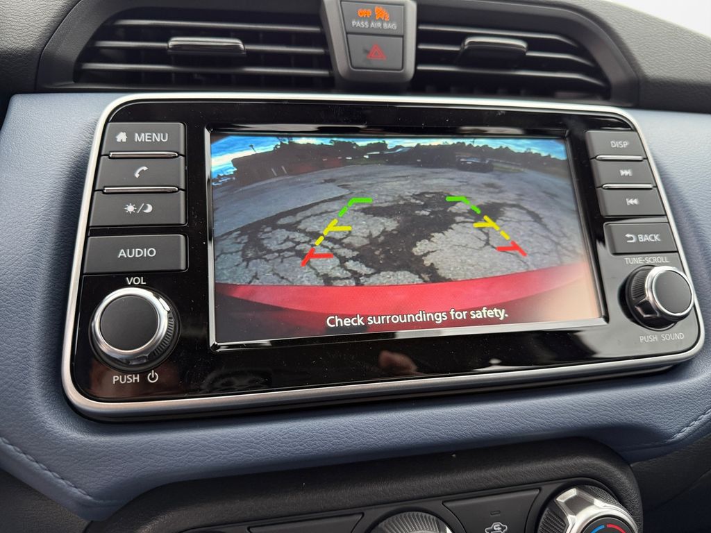 2025 Nissan Versa Sedan SV - Photo 23