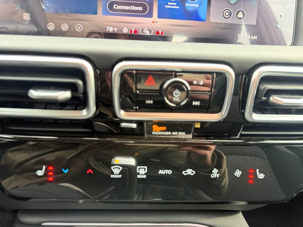 2026 Nissan Sentra SV - Photo 29