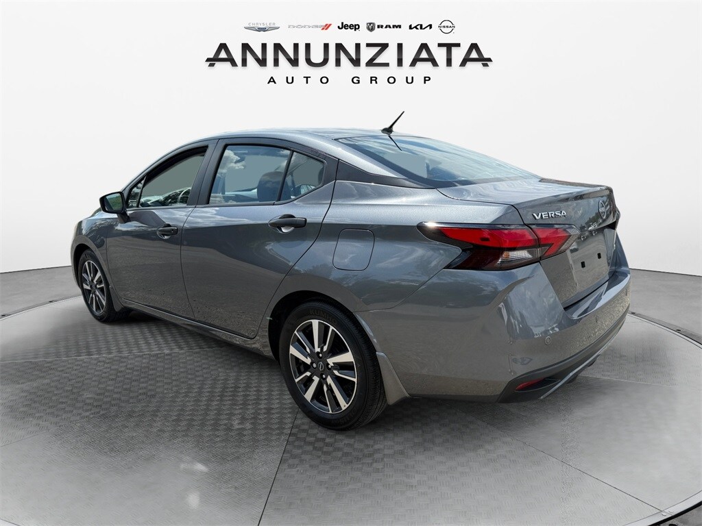 2024 Nissan Versa 1.6 S photo 3