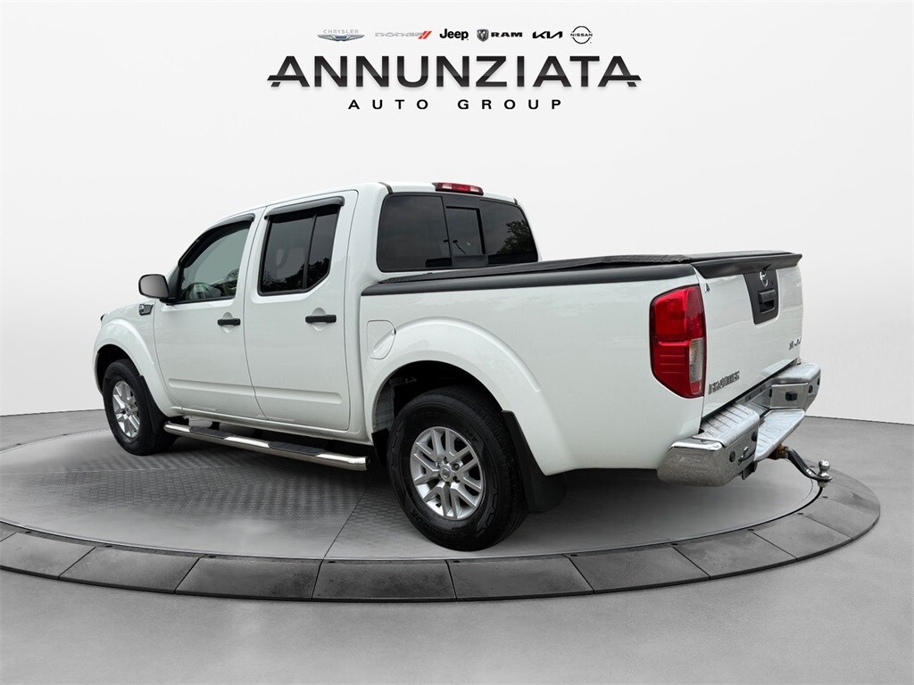 2019 Nissan Frontier SV photo 3