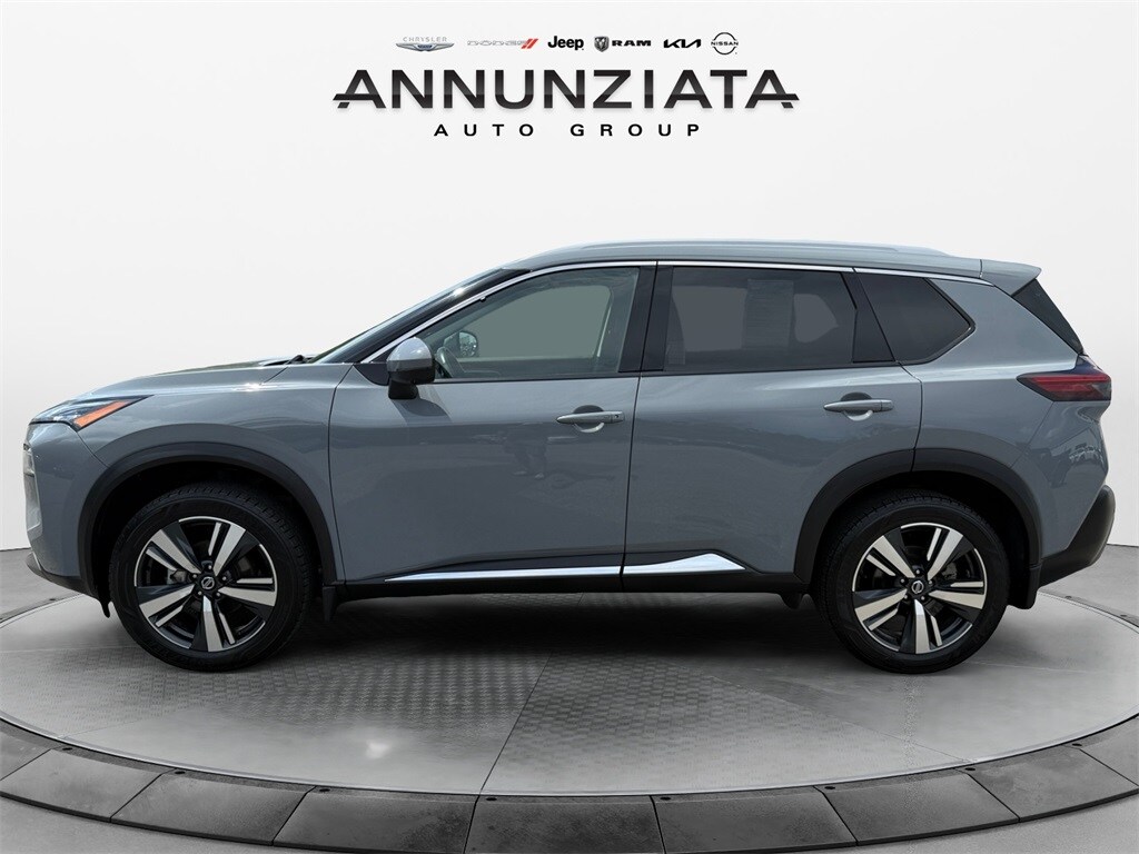 2021 Nissan Rogue SL photo 2
