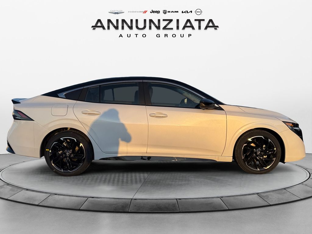 2026 Nissan Sentra SR - Photo 6