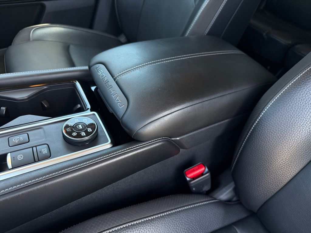 2022 Nissan Pathfinder SL - Photo 22
