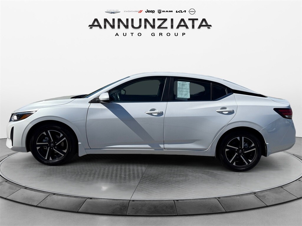 2025 Nissan Sentra SV photo 2