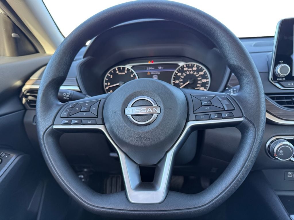2025 Nissan Altima SV - Photo 12