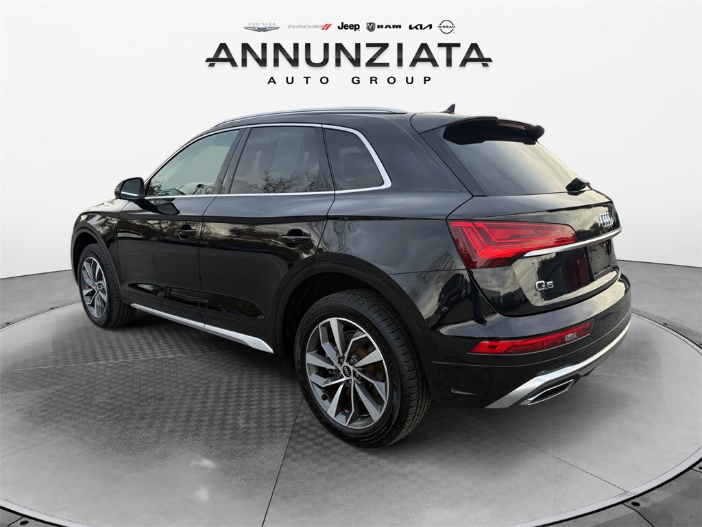 2023 Audi Q5 45 S line Premium photo 2