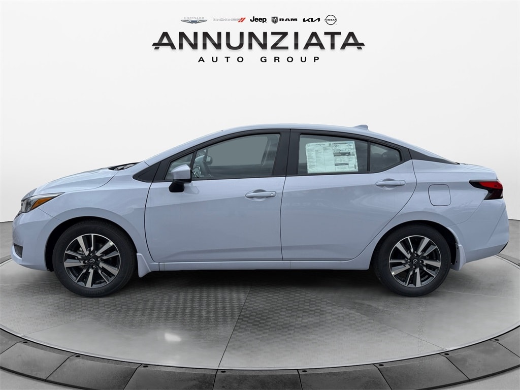 New 2025 Nissan Versa 1.6 SV Sedan