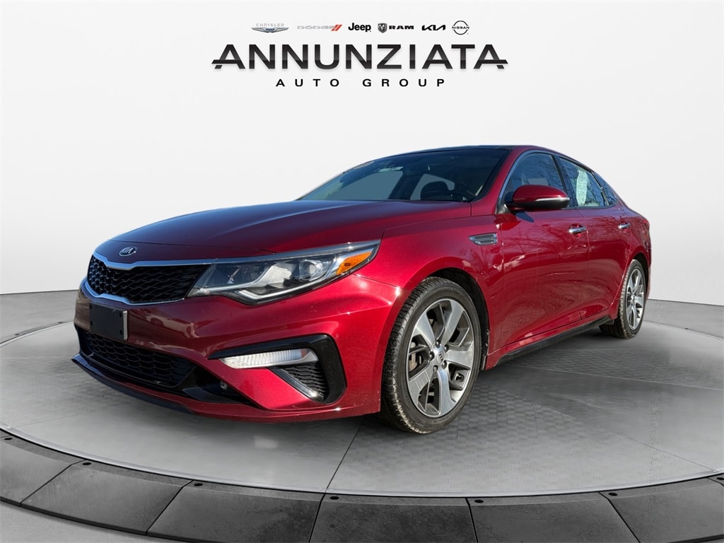 2019 Kia Optima S's photo