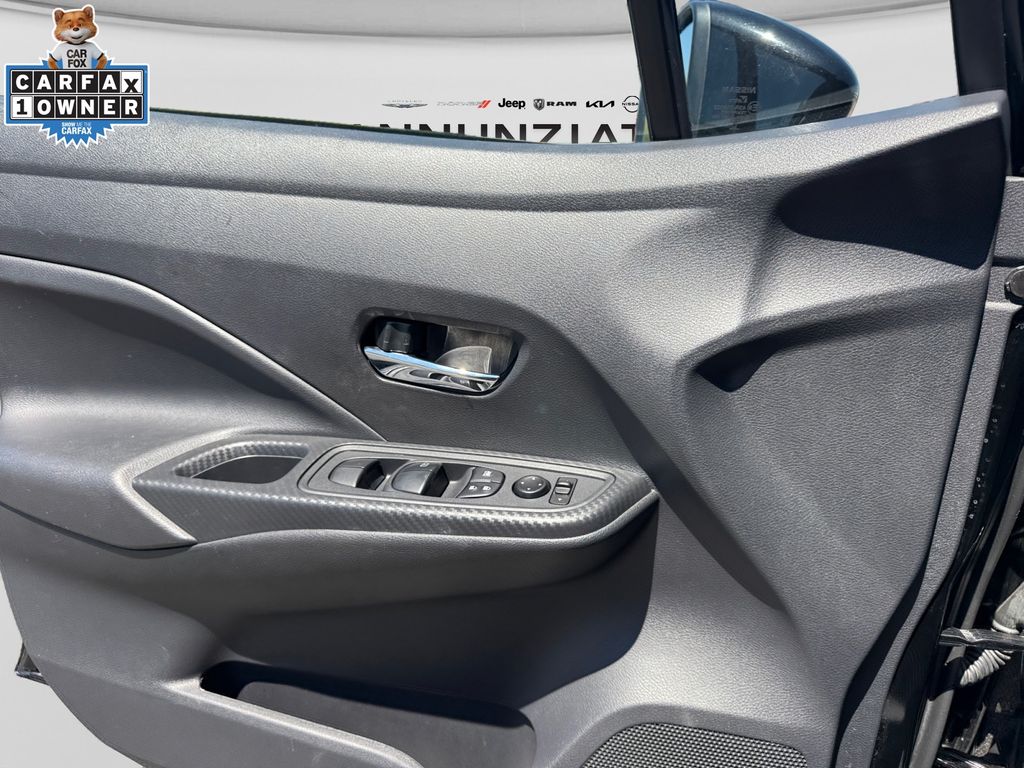 2025 Nissan Versa Sedan SV - Photo 28