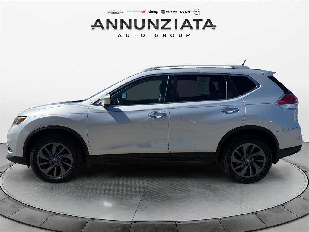 2016 Nissan Rogue SL photo 2