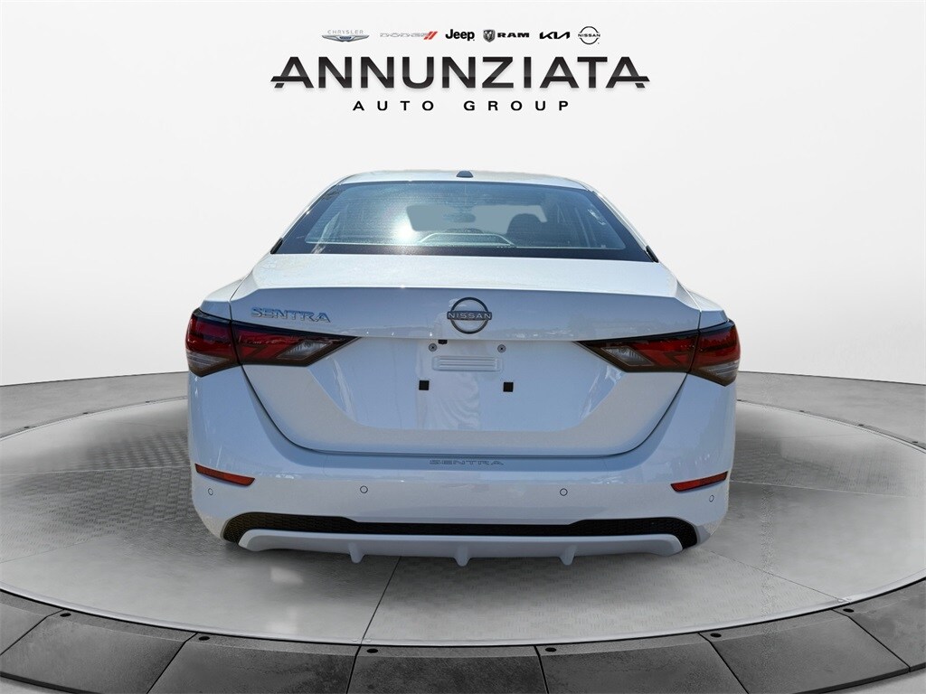2025 Nissan Sentra SV photo 4