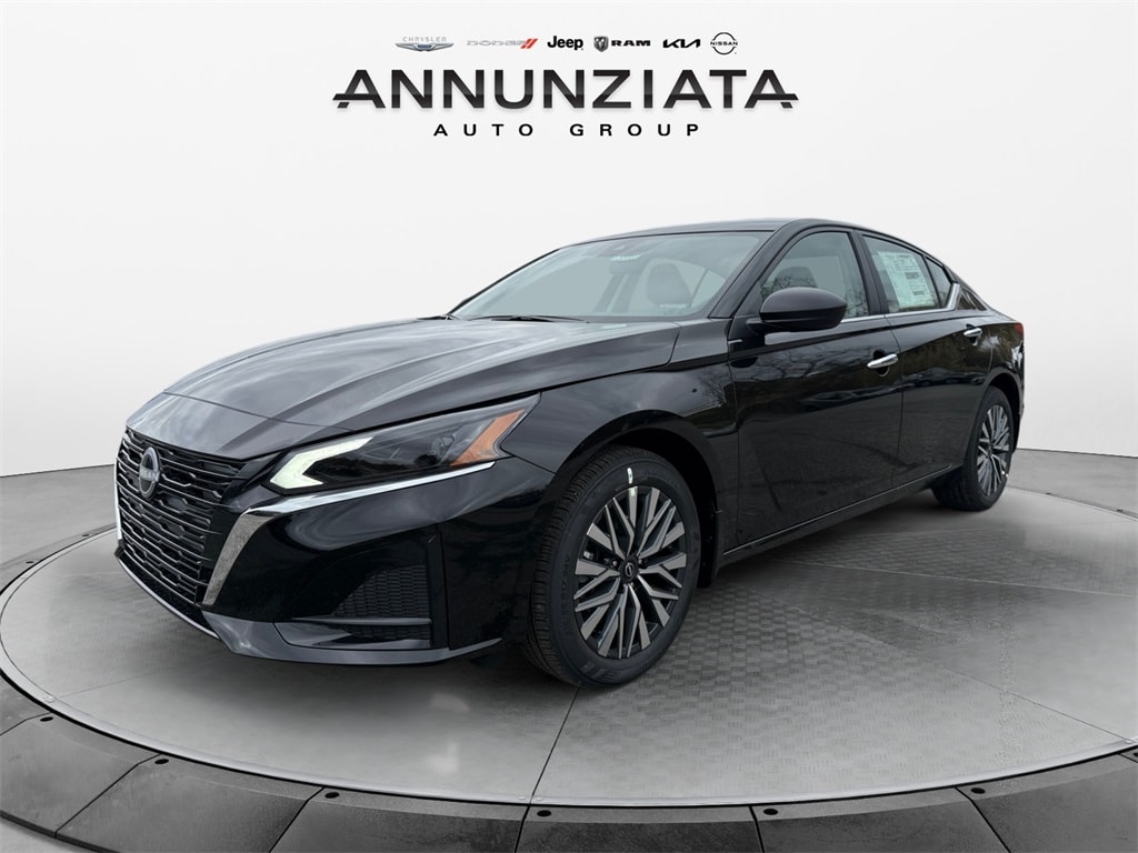 2025 Nissan Altima SV's photo