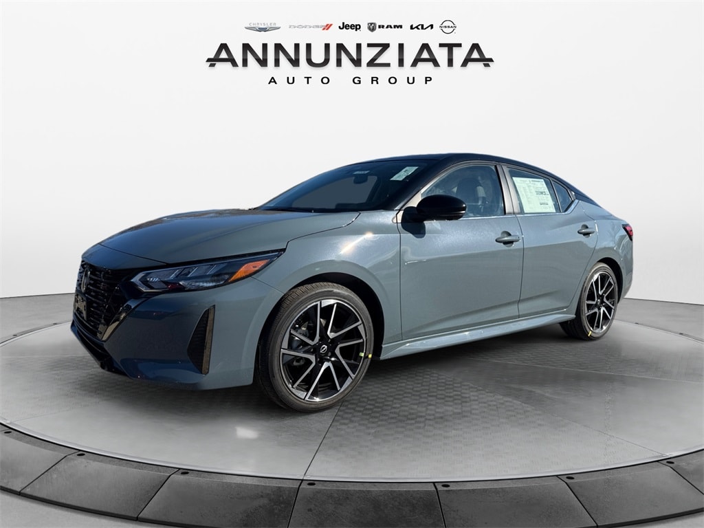 2025 Nissan Sentra SR's photo