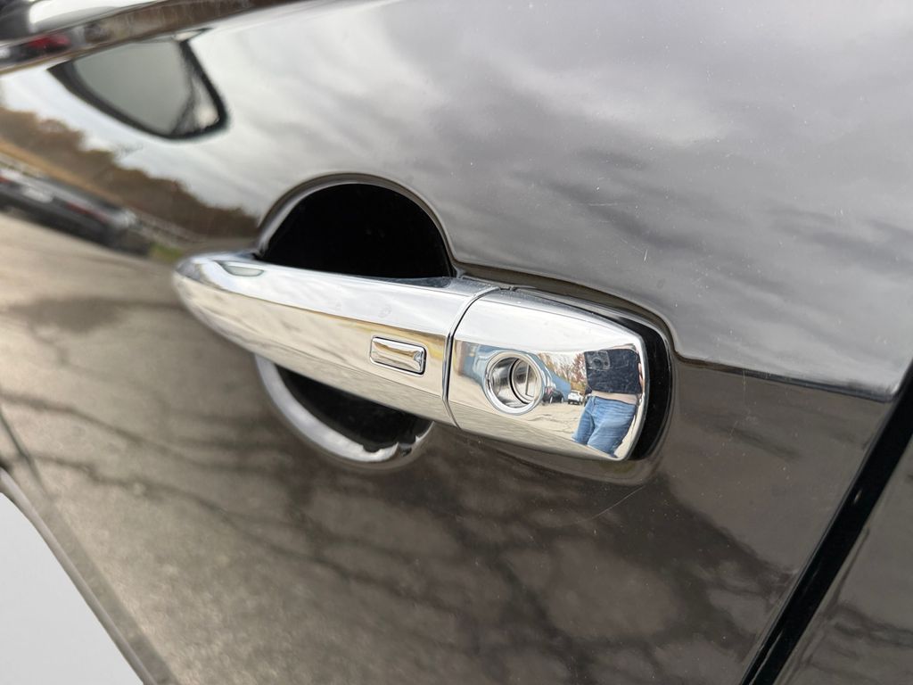 2025 Nissan Altima SV - Photo 31