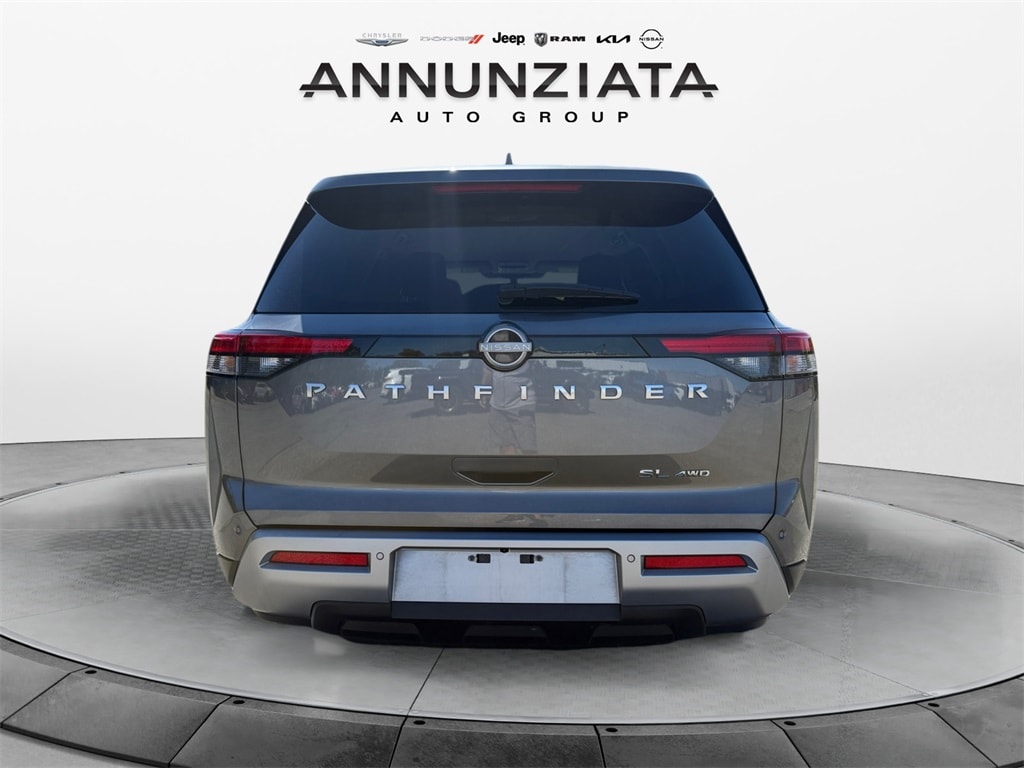 Used 2025 Nissan Pathfinder SL SUV